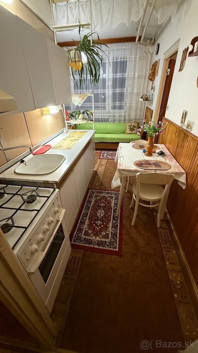 Predám 1izbový byt Nová Baňa - 7