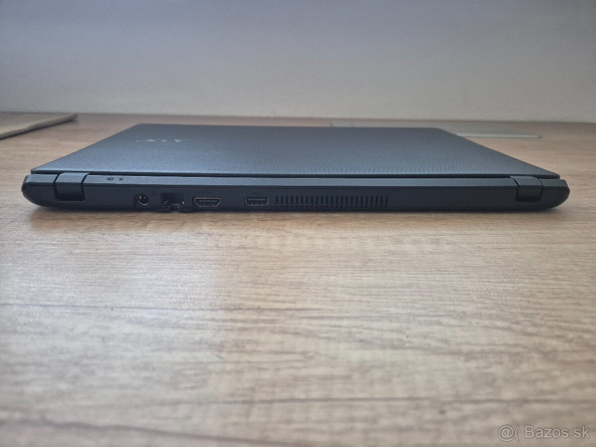 Acer ES1-311-C1FH /Intel Celeron N2840/4GB RAM/HD/240GB SSD - 7