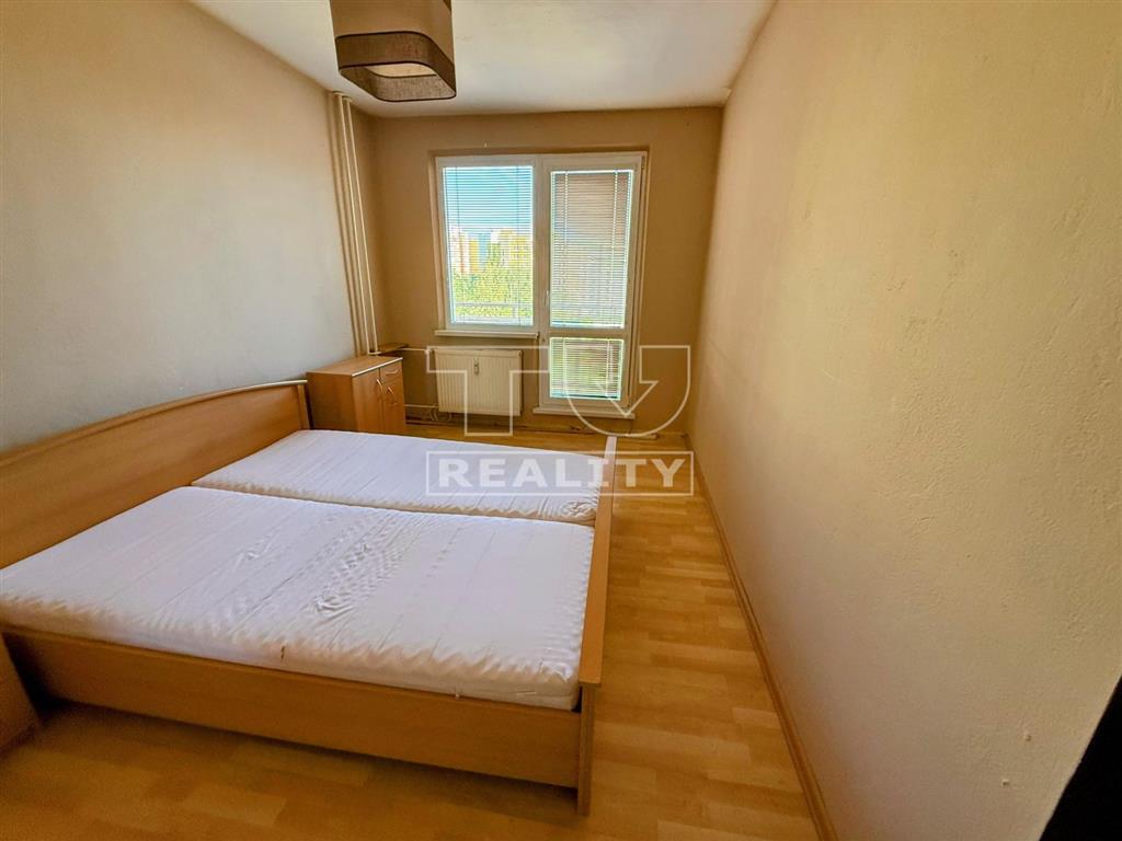 REZERVOVANÉ- priestranný 2-izbový byt s loggiou –... - 7