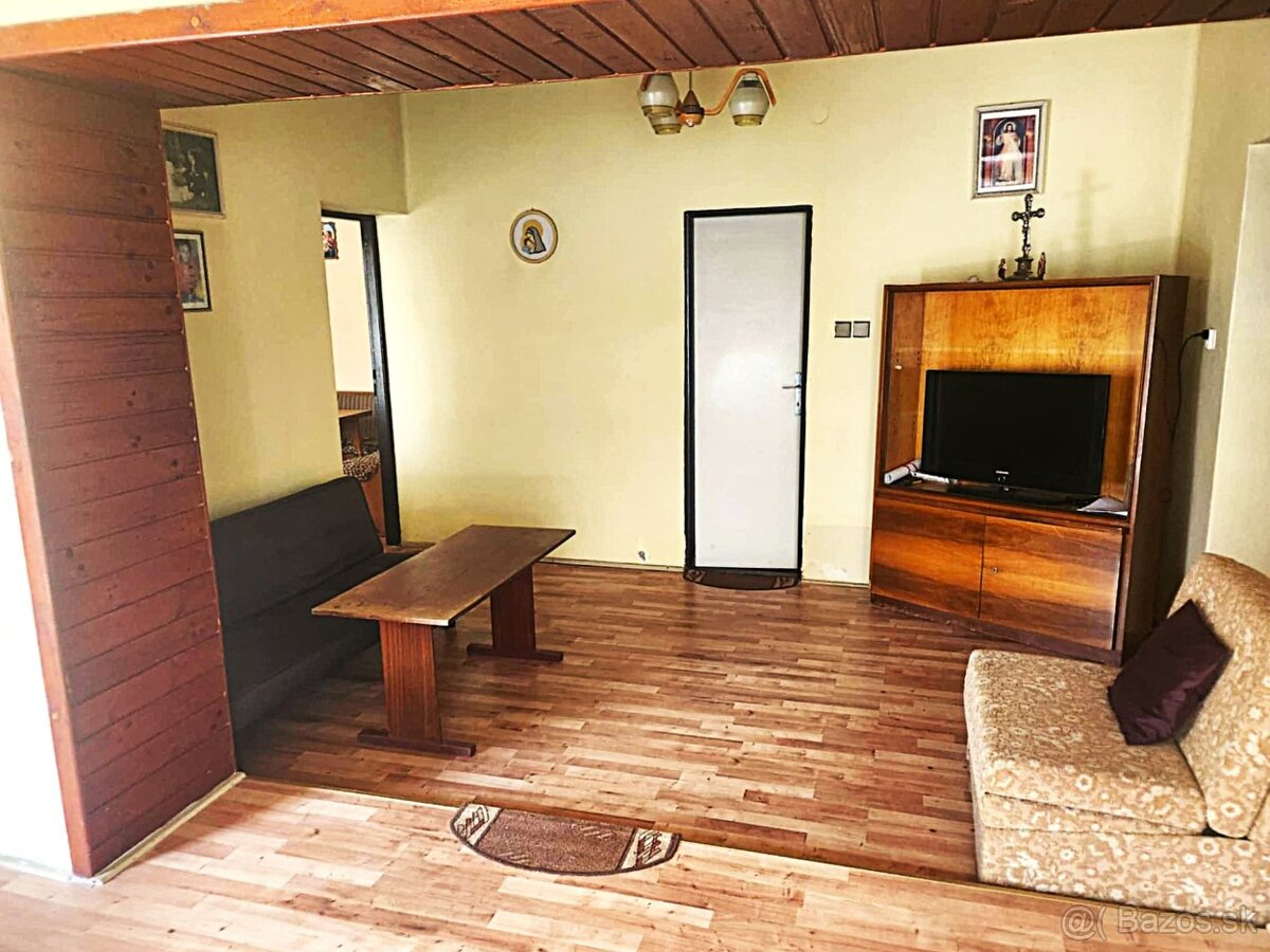 Rodinný dom 1+3 s ústredným kúrením + vedľajšie stavby - 7