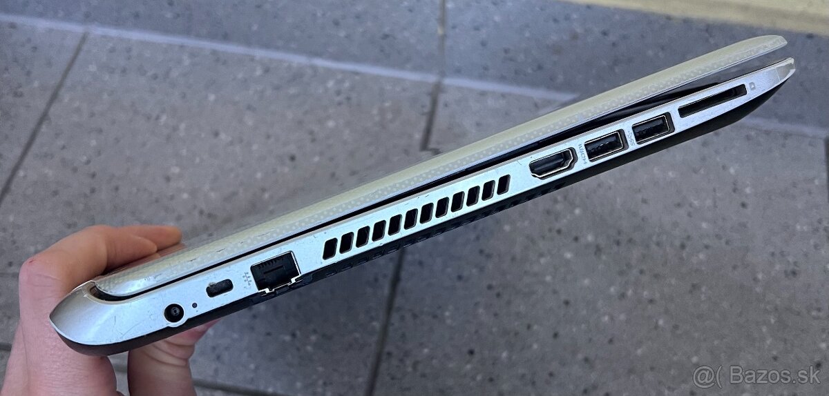 HP Pavilion / Celeron 1007U / 8GB RAM / 120GB SSD / 15.6" - 7