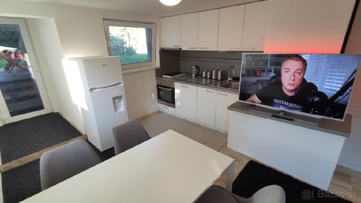 2i dom, apartmán, byt 44m2+terasa 15m2 s trávnikom 135m2 - 7