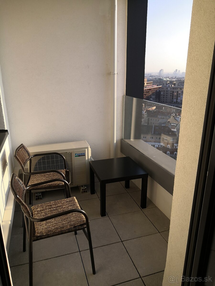 Na prenájom 3-izbový byt v PREMIÉRE na Šancovej ulici - 7