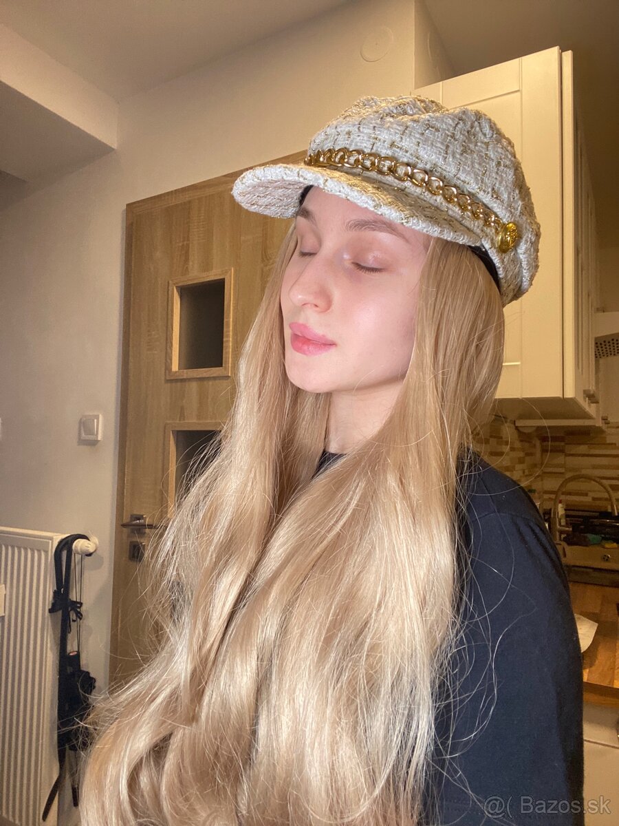 Štýlová blond parochňa s čiapočkou - 7