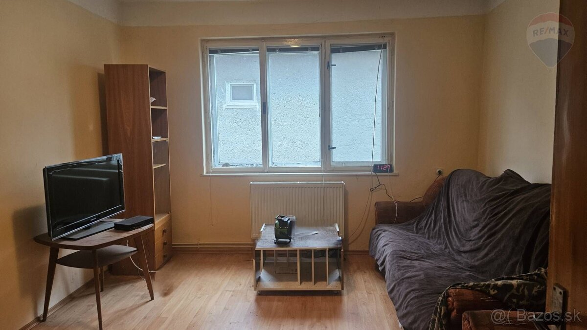 Rodinný dom v Gbeloch - pôvodný stav, veľký pozemok - 7