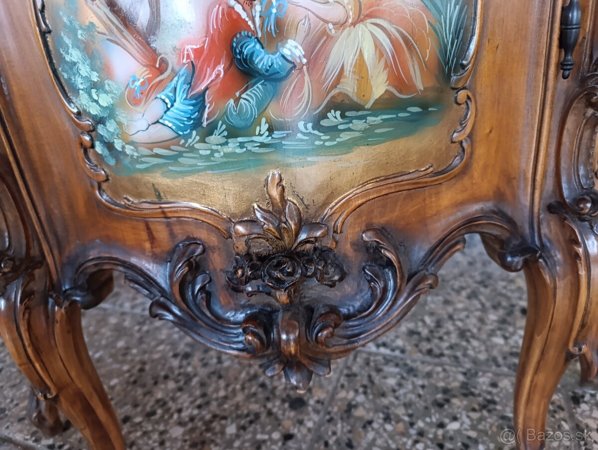 Rohová vitrína - 7