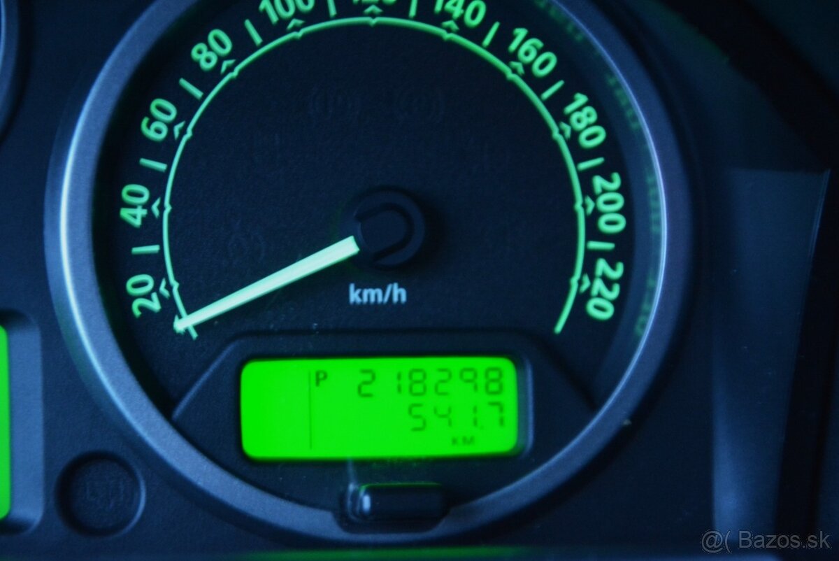 Land Rover Discovery 2.7 4×4 TDV6 HSE A/T - 7