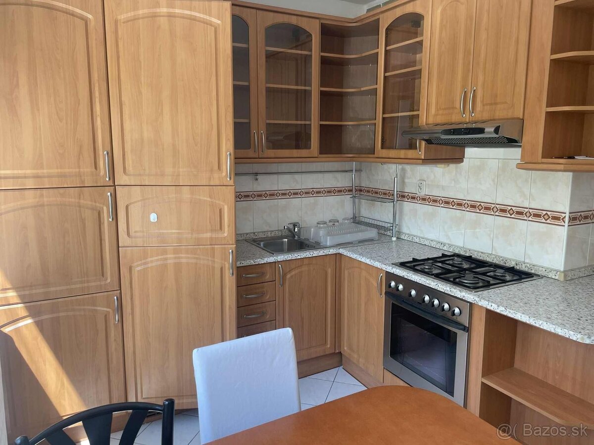Prenajmeme kompletne zrekonštruovaný 3-izbový byt, Ružinov, – foto 7