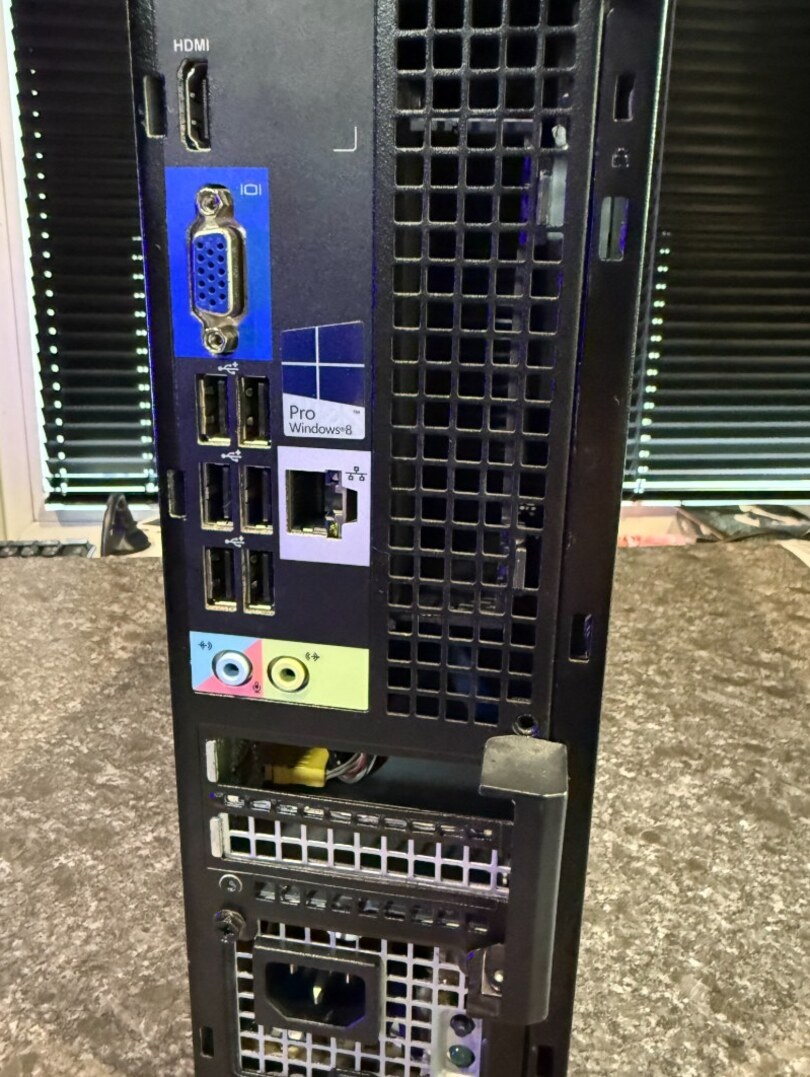 Počítač Dell s LINUXOM / i3-3220 / 4GB RAM / 500GB HDD - 7