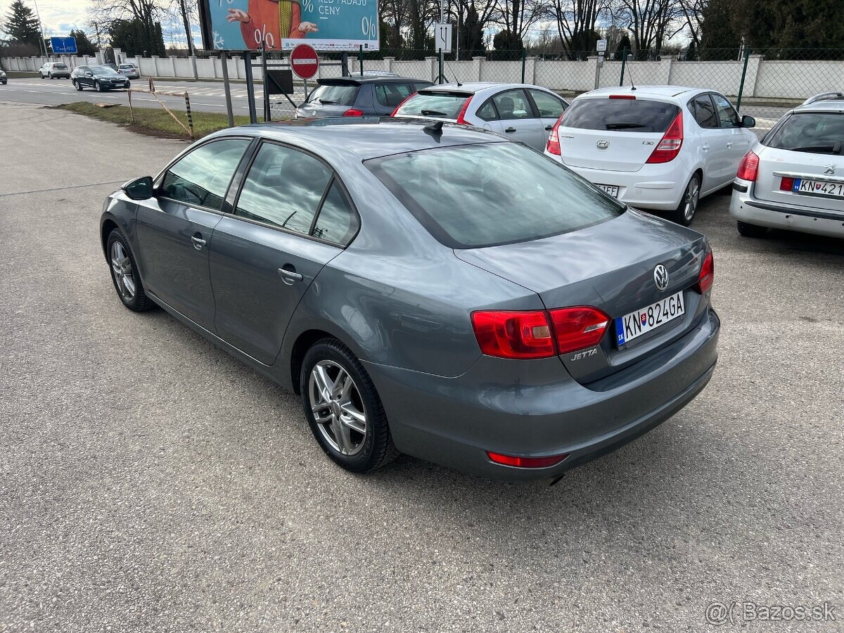 VW Jetta 1.6 TDI diesel, 77KW, MT5, rok:08.2011. - 7