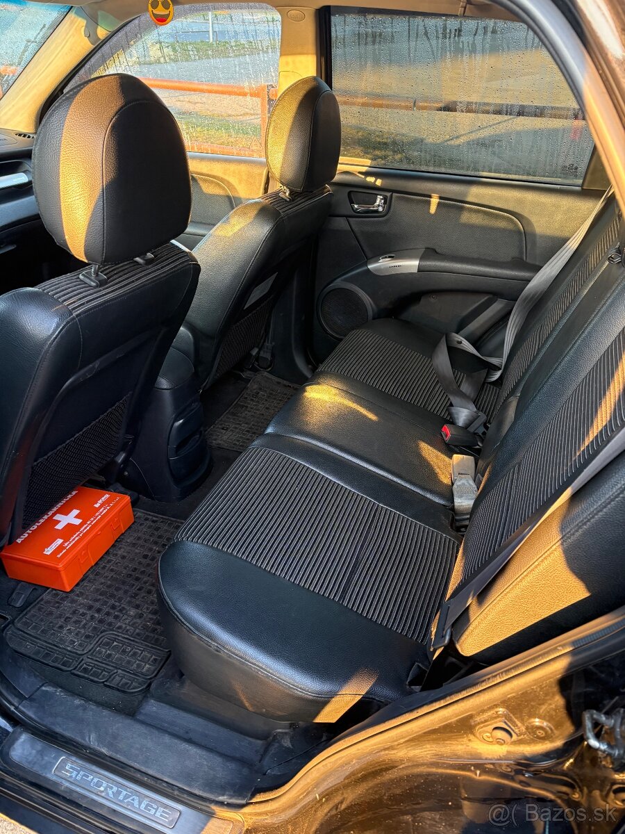 Predám KIA Sportage 2.0 85kW 4x4 - 7