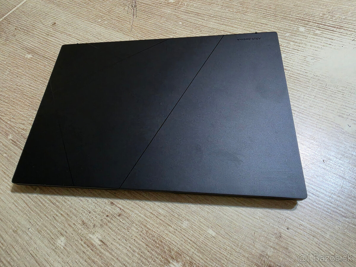 ASUS Zenbook 14 OLED model 2025 s Ryzen 7 procesorom 8 gener - 7