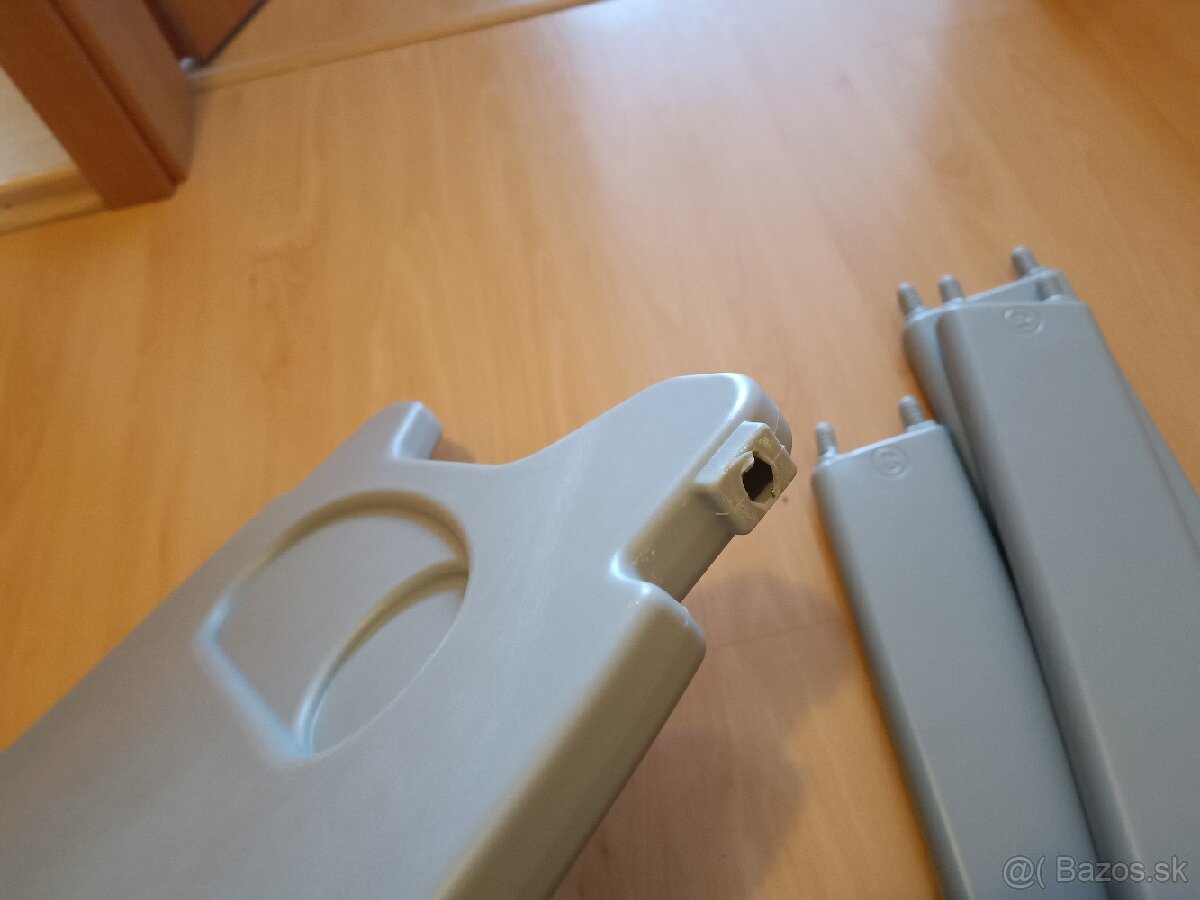 Jedálenská stolička CARETERO HOMEE
2v1 - 7