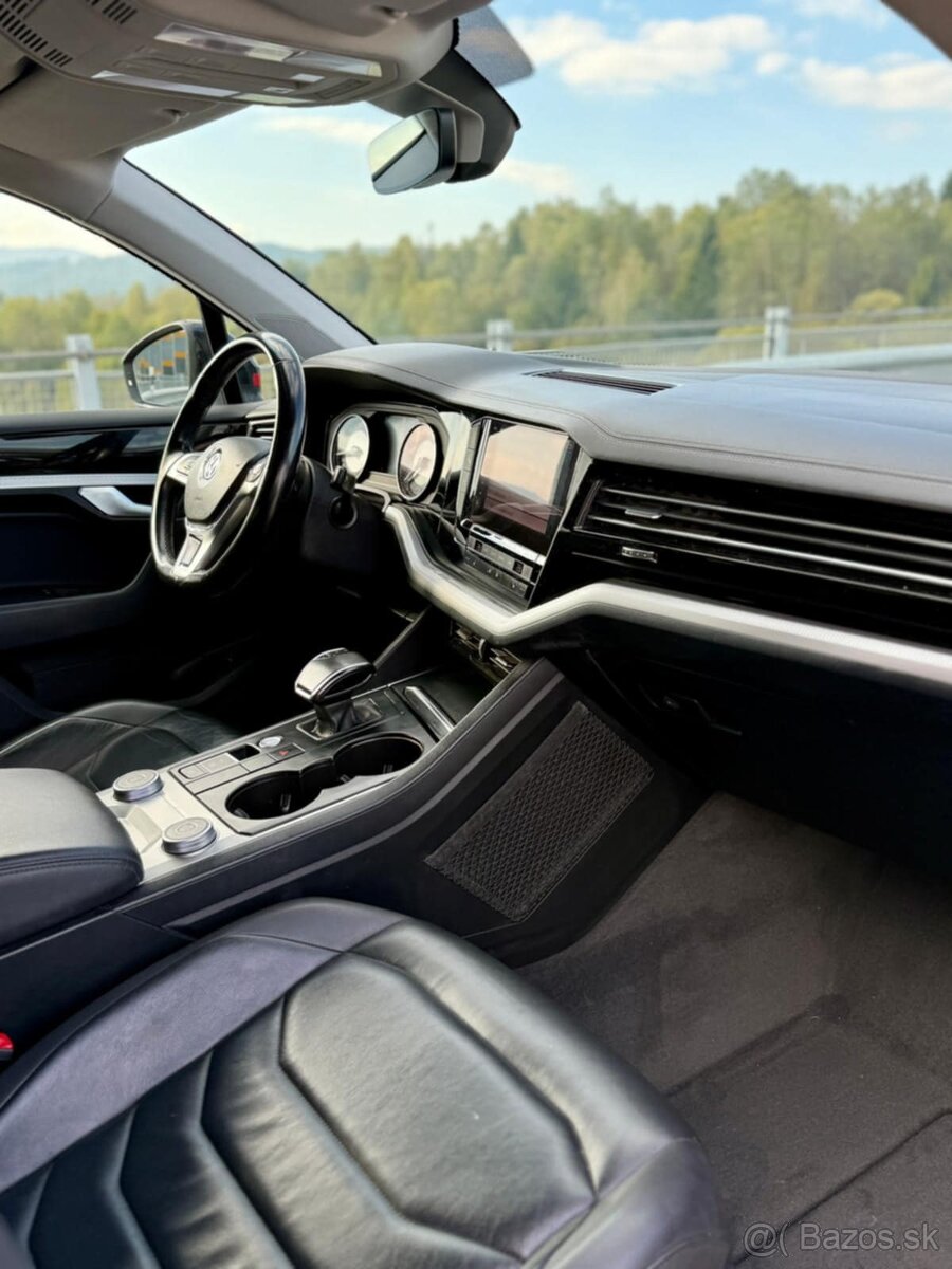 Volkswagen Touareg 3.0 TDI - 7