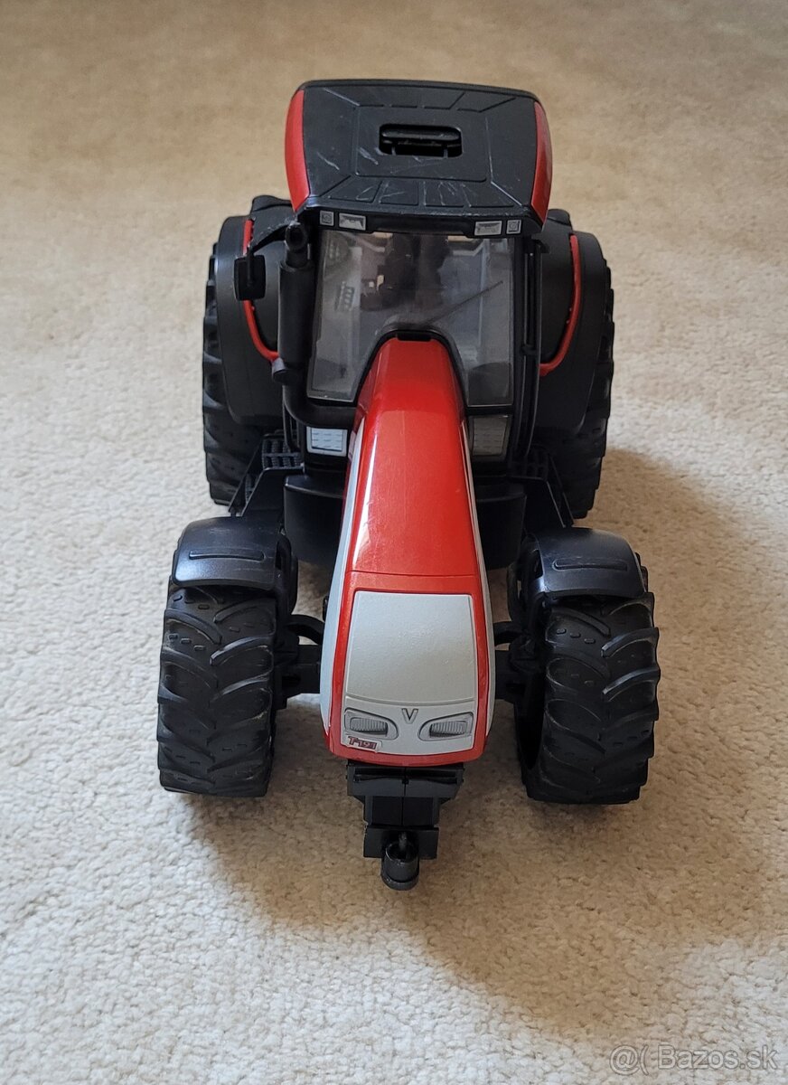 Bruder traktor Valtra - 7