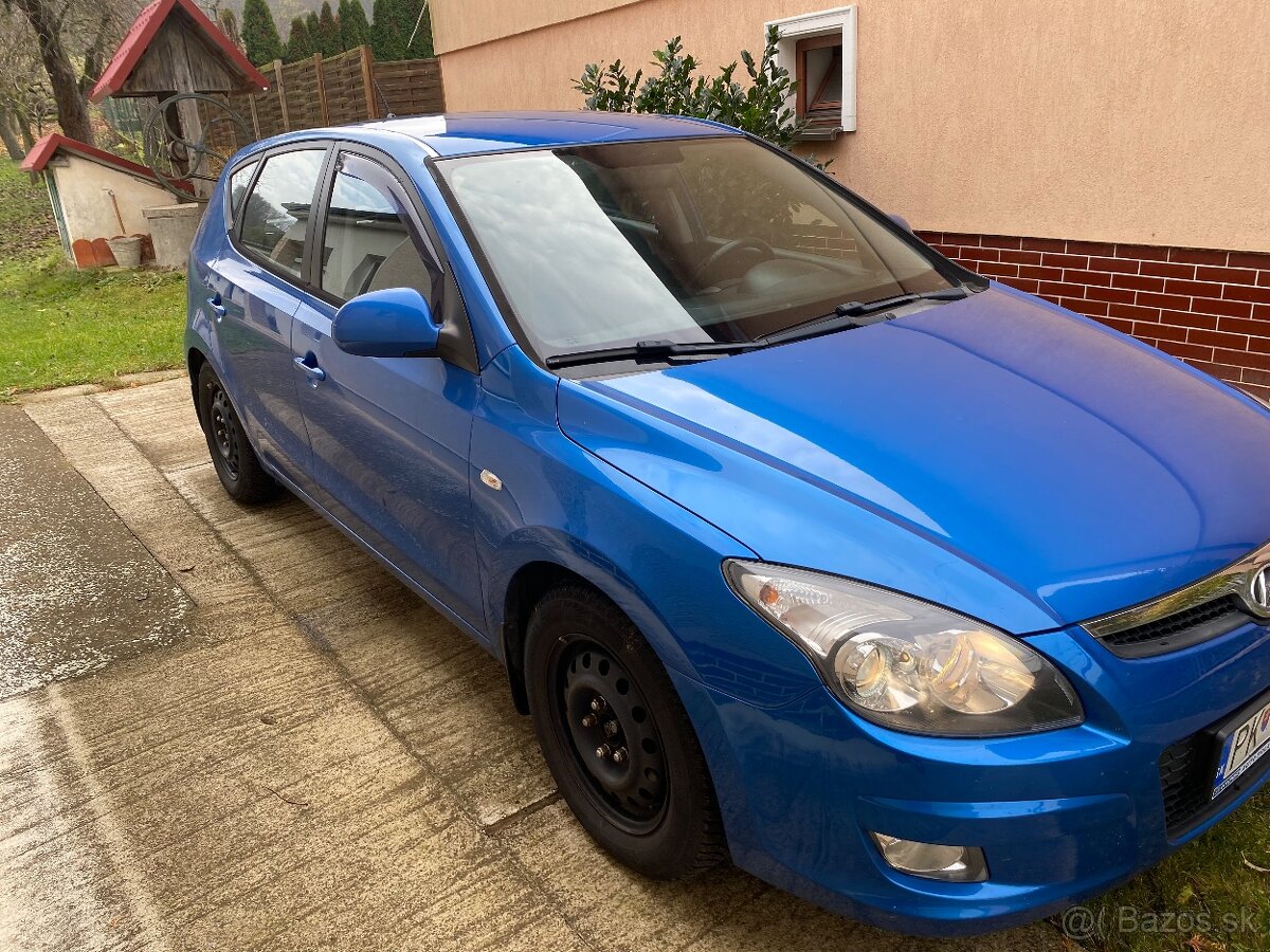 Predám Hyundai i30 1,4 80kw benzin - 7