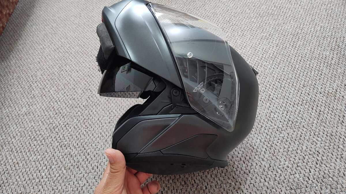 Predám helmu BMW System 7 veľkosť M - 7