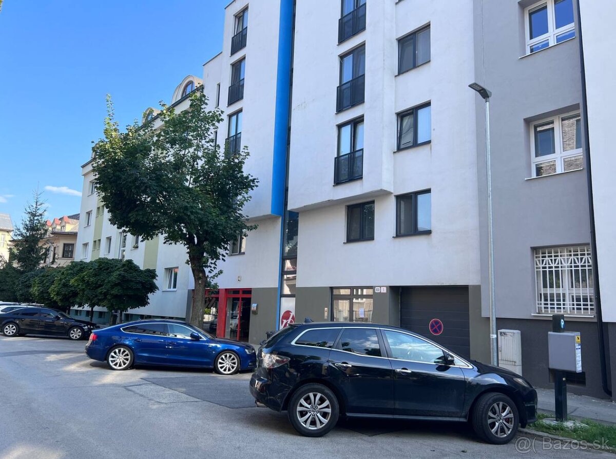 2-izbový byt s parkovaním a balkónom - 7