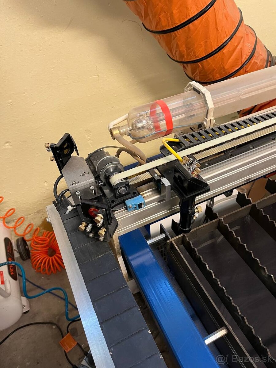 CO2 laserový gravírovací a rezný stroj 80W – Ruida, chiller, - 7