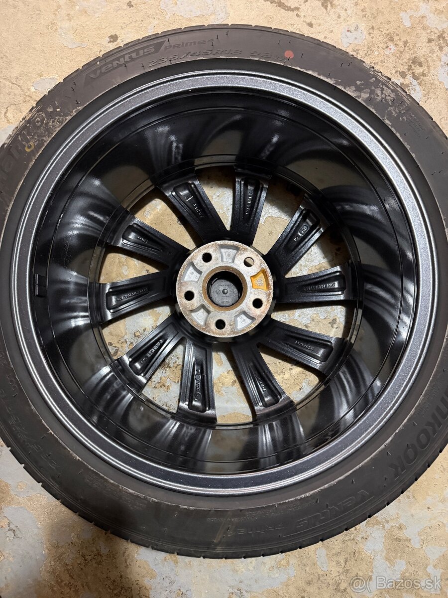 Škoda Pegasus 5x112 r18 235/45 - 7