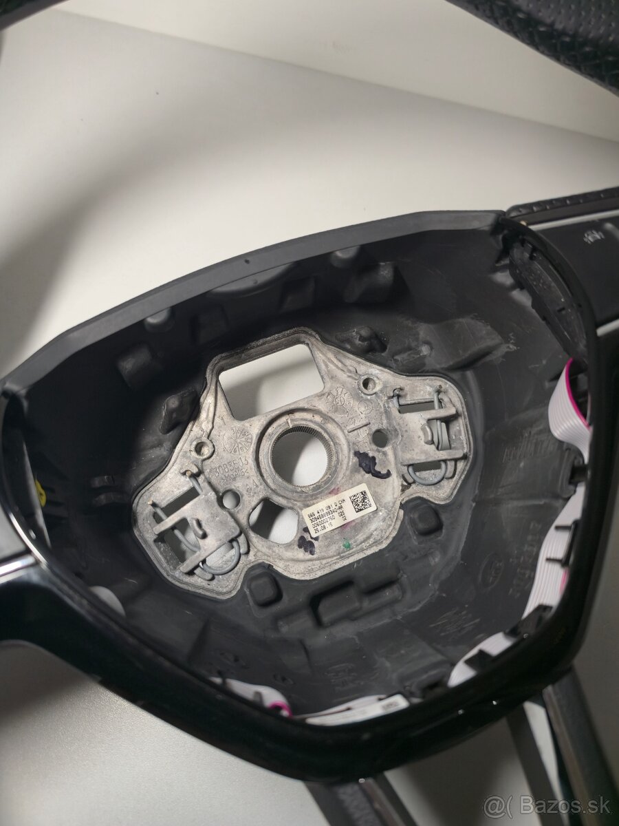 ŠPORTOVÝ VOLANT ŠKODA - 7