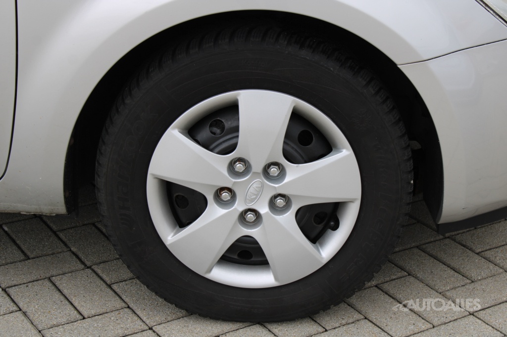 Kia Ceed 1,4 i 16V 80 kW - 7