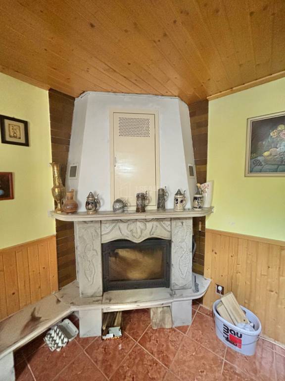 Predaj tradičnej chalupy v pokojnom prostredí na lazoch vo V - 7