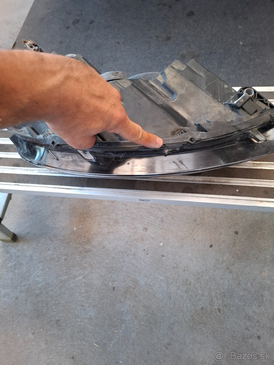 Volkswagen Golf 7  predné ľavé svetlo - 7