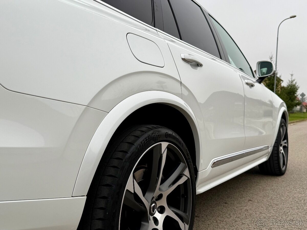 Volvo XC90 PLUG-IN HYBRID T8 AWD RECHARGE - 7