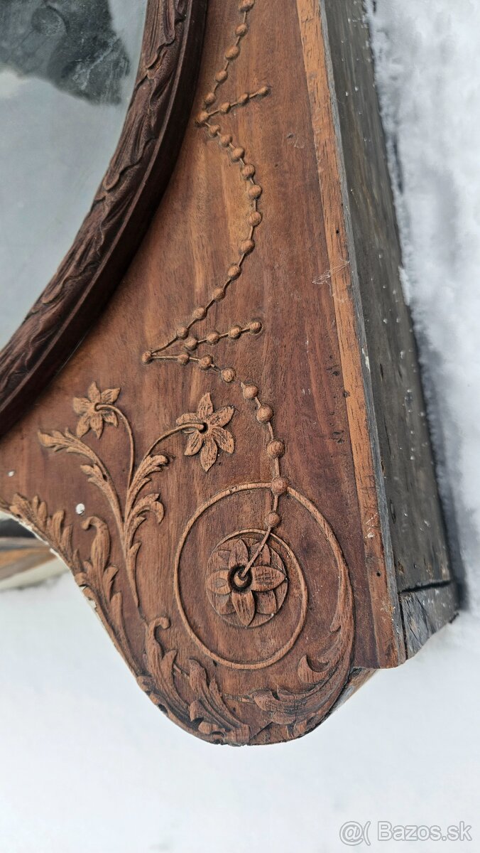 Skrinka na sochu,Nika - 7