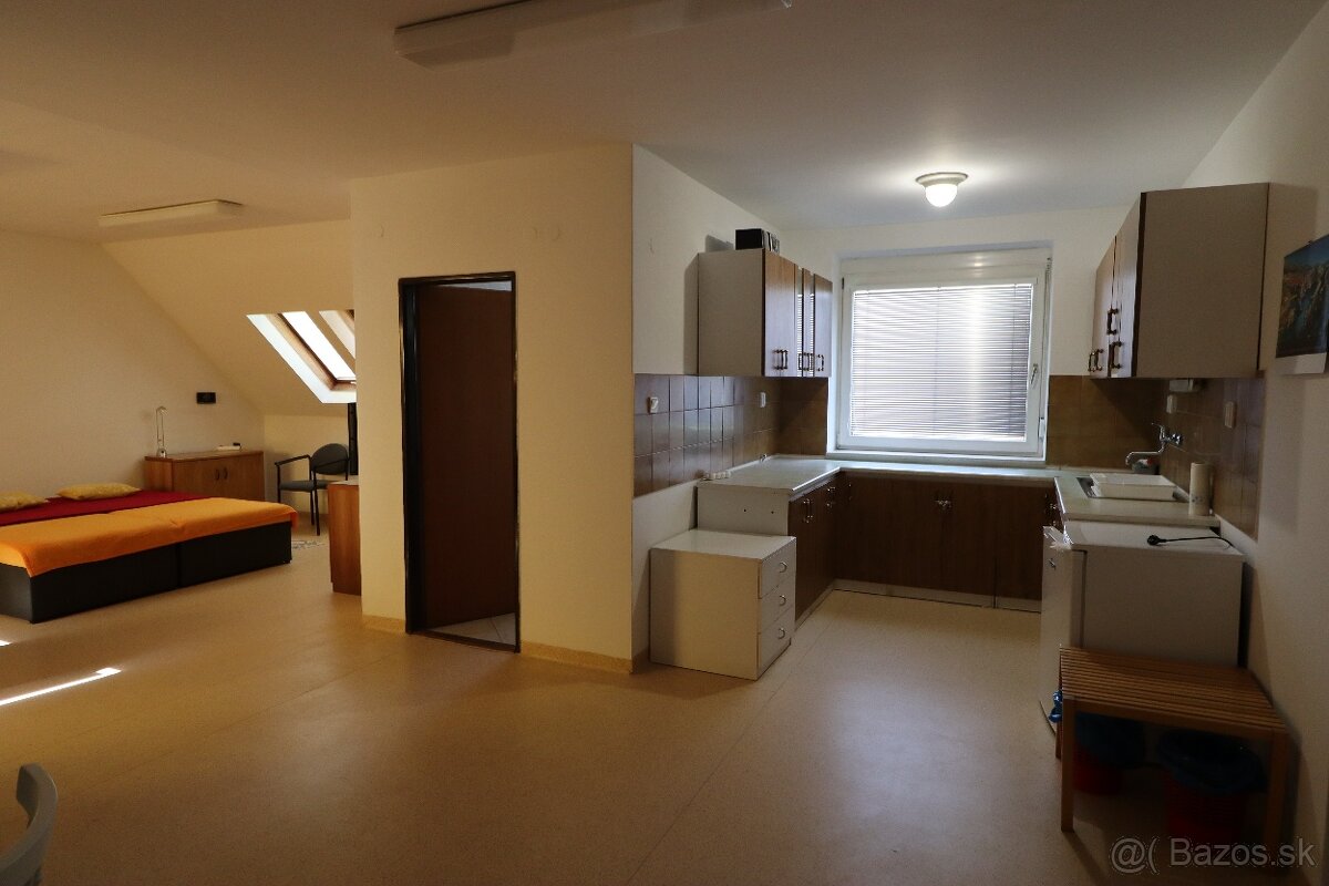 Na predaj polyfunkčná budova v Piešťanoch - 7