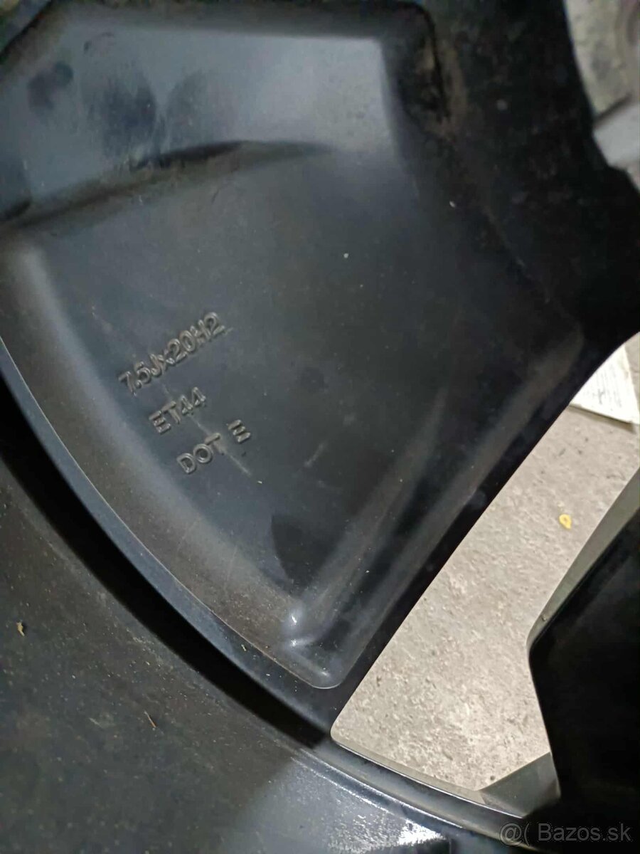 4ks alu disky VW 5x112 R20 pneu 6mm 215/45 r20 - 7