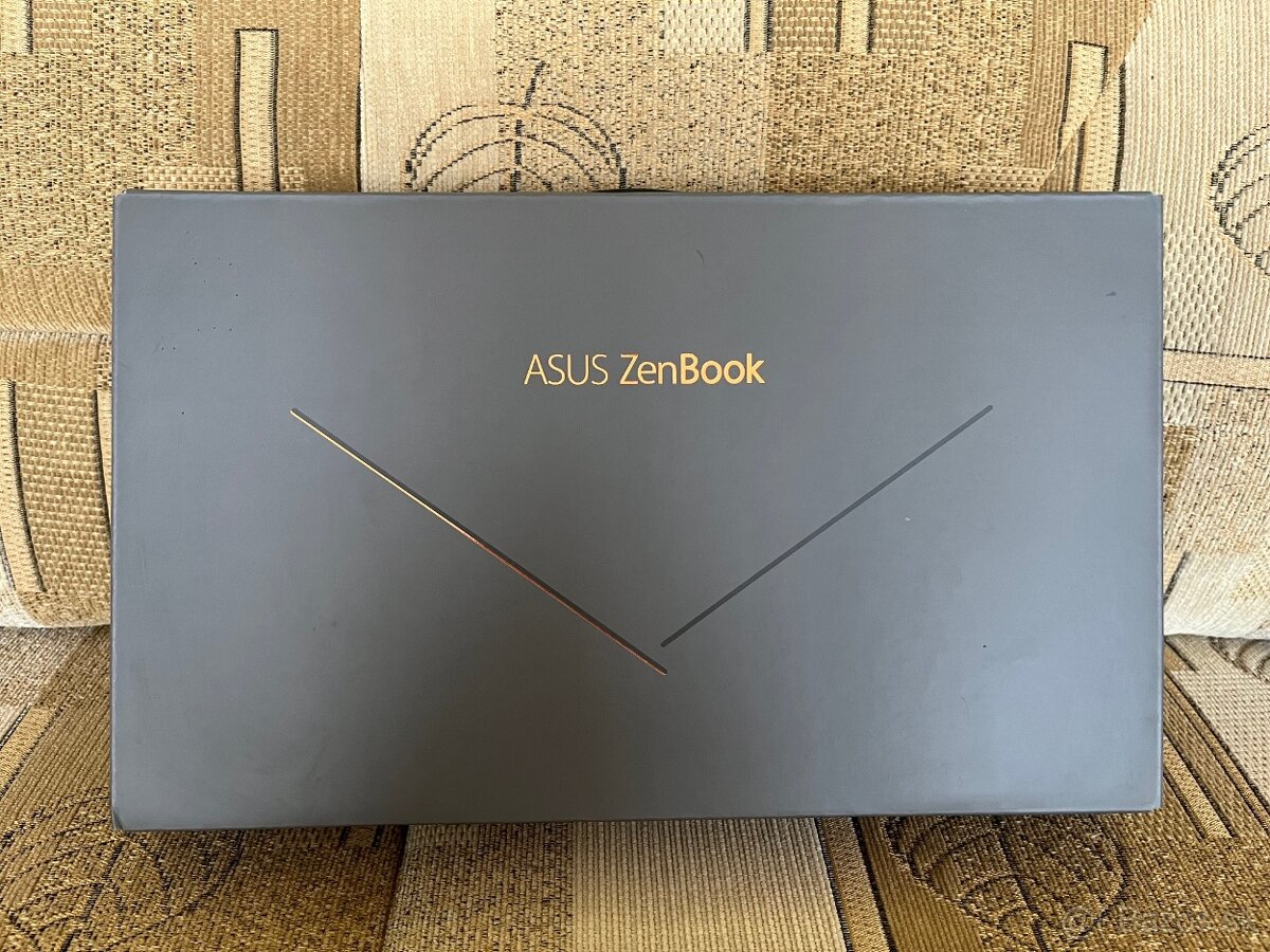 ASUS ZenBook 14 (UX433FAC) – strieborný, hliník - 7