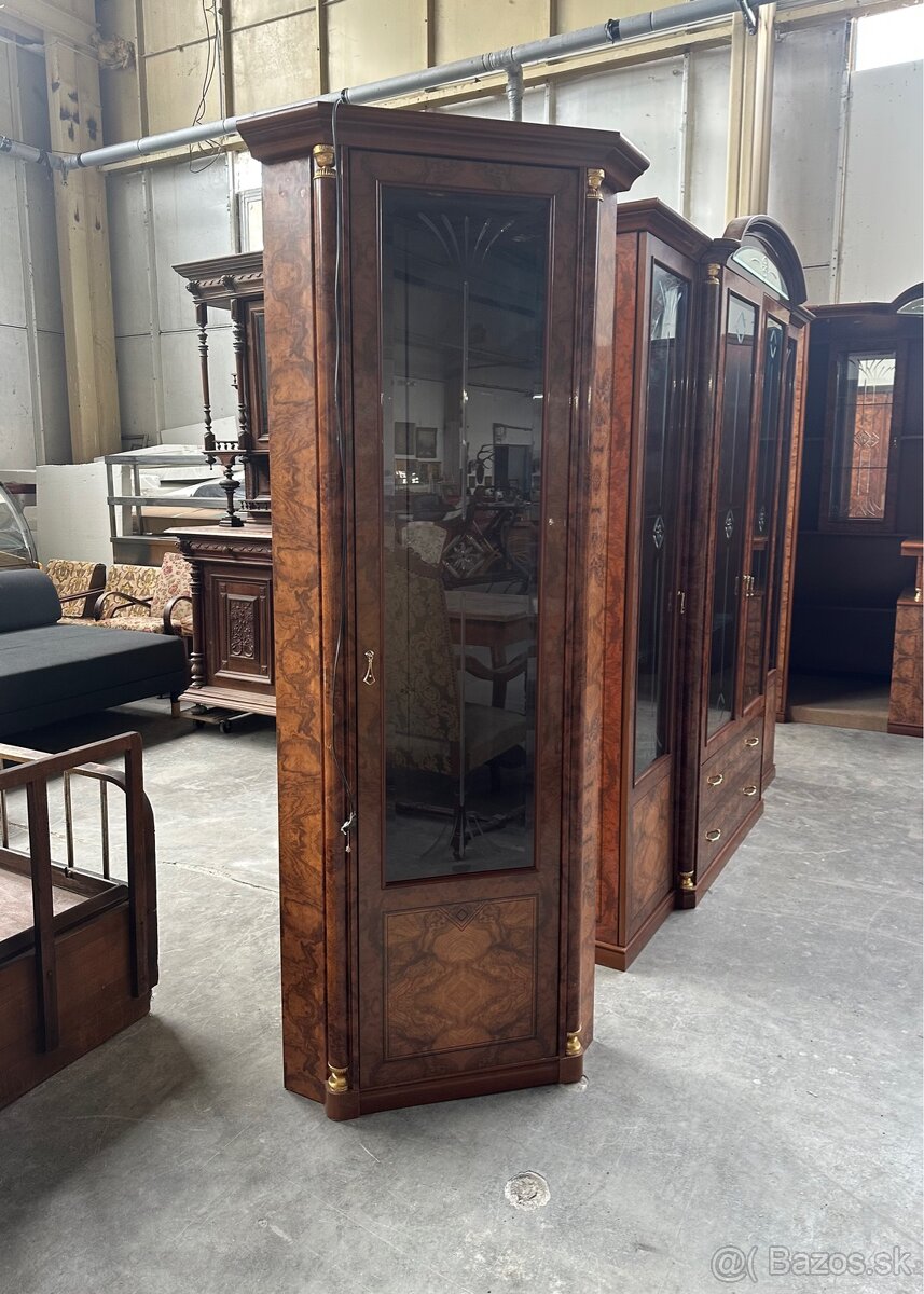 Luxusná talianska vitrína - 7