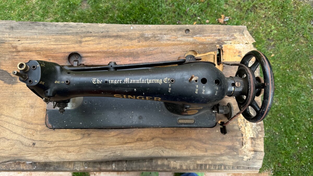 Predám starožitný šijací stroj Singer (r. 1936) - 7