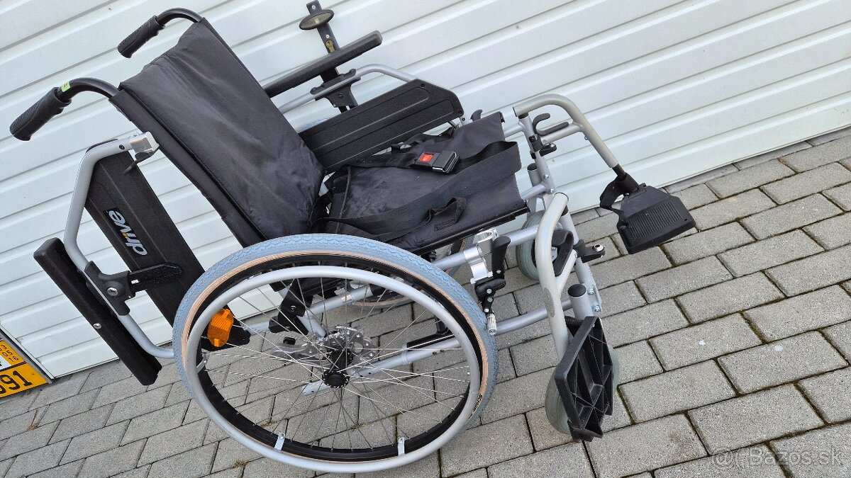 invalidny vozík 46cm držiak na barle pas - 7