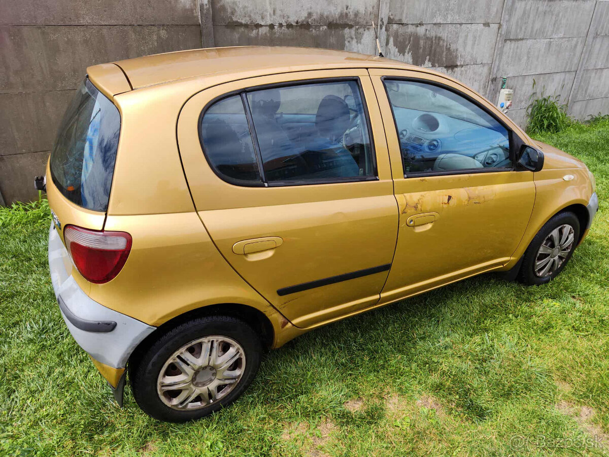 Toyota Yaris - 7