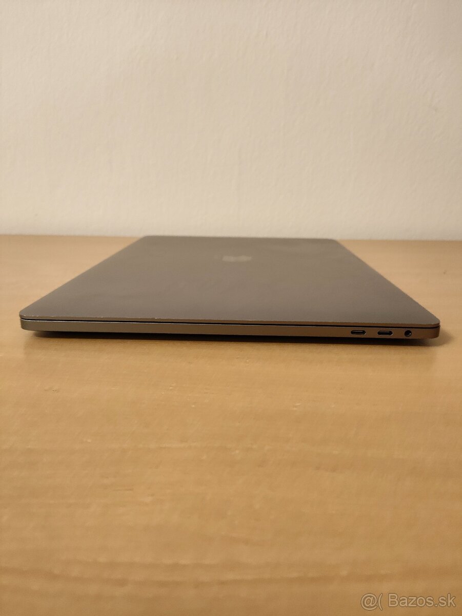 MacBook Pro 16" 2019 i7 2.6 GHz | 16 GB RAM | 512 GB SSD - 7