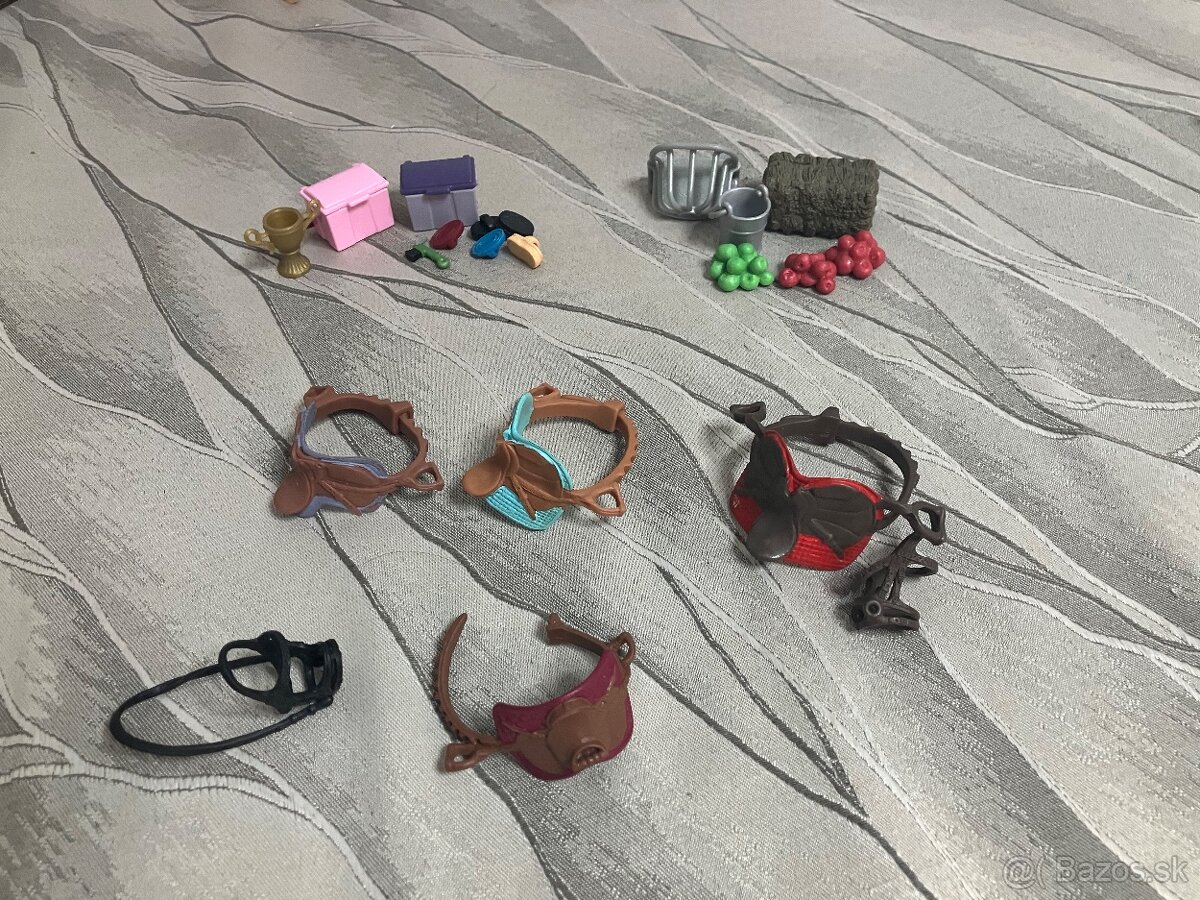 Schleich kone, stajna,doplnky - 7