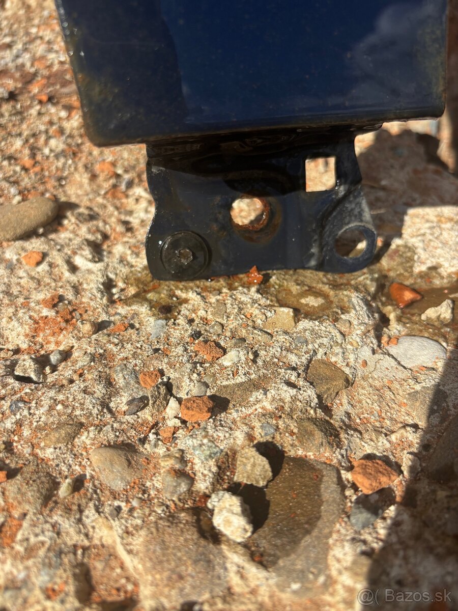 Audi A4 B6 ľavý predný blatník - 7