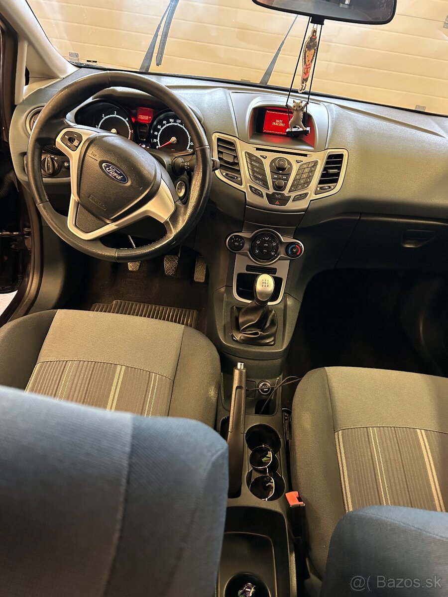 Ford fiesta - 7