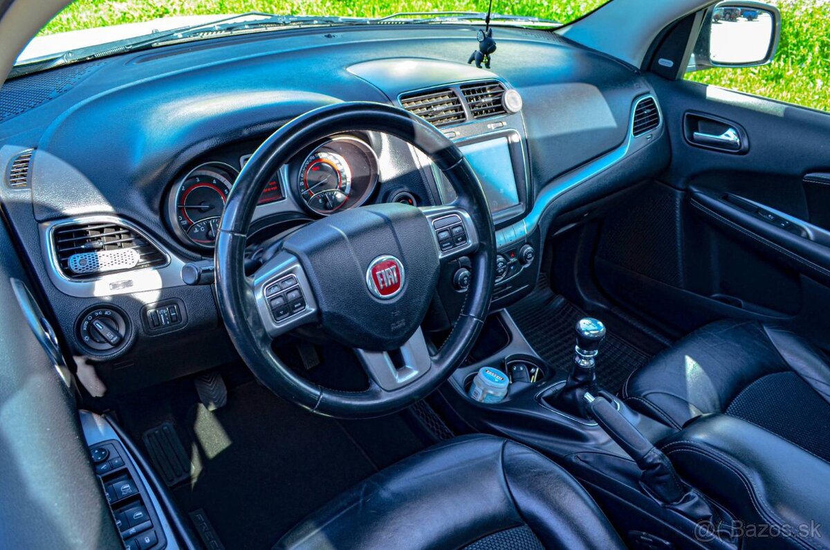 Fiat Freemont 2.0 JTD 16V MultiJet Urban Cross - 7