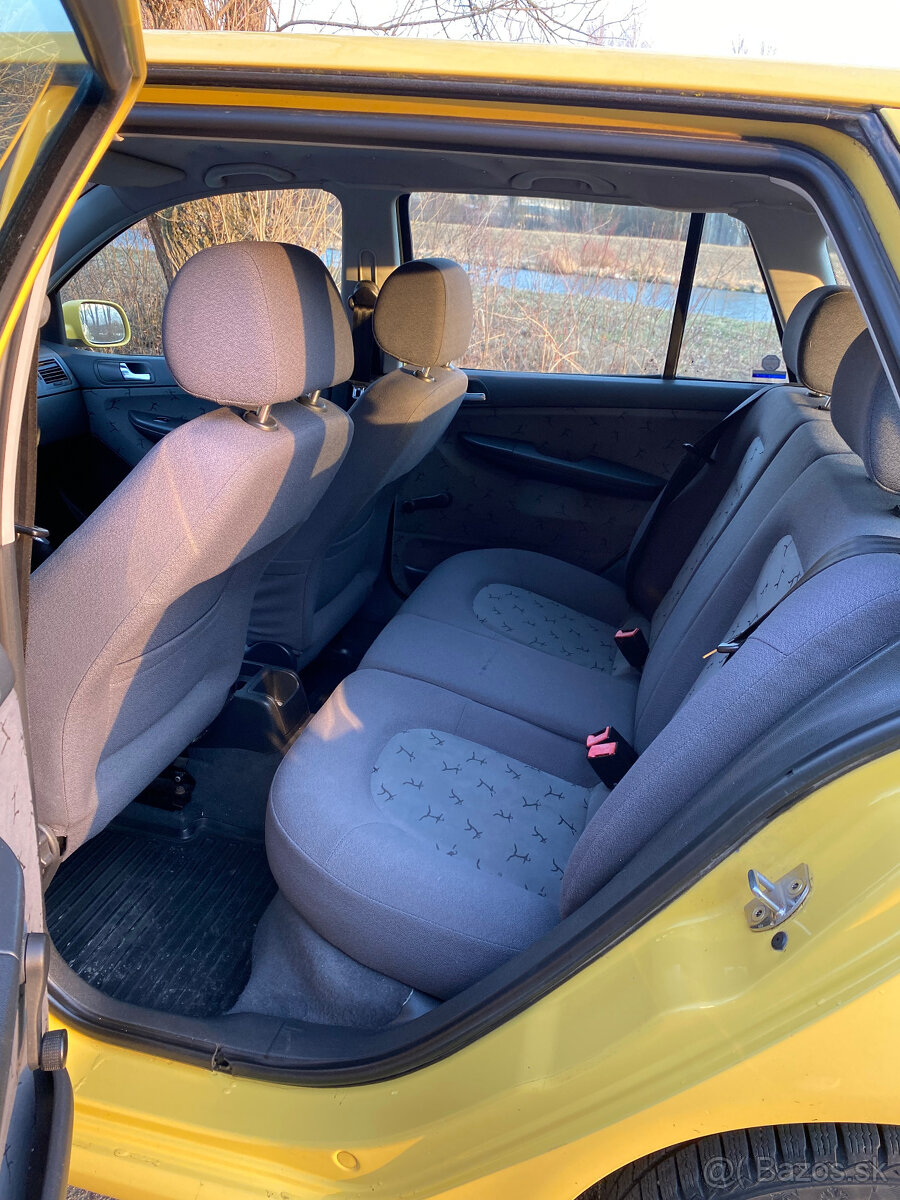 Škoda Fábia 1,4 mpi 50kw - 7