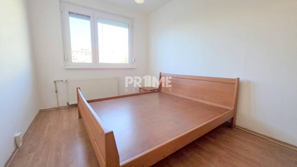 Pekný 3i byt, 3 X NEPRIECHODNÁ IZBA, LOGGIA, Furdekova ulica - 7