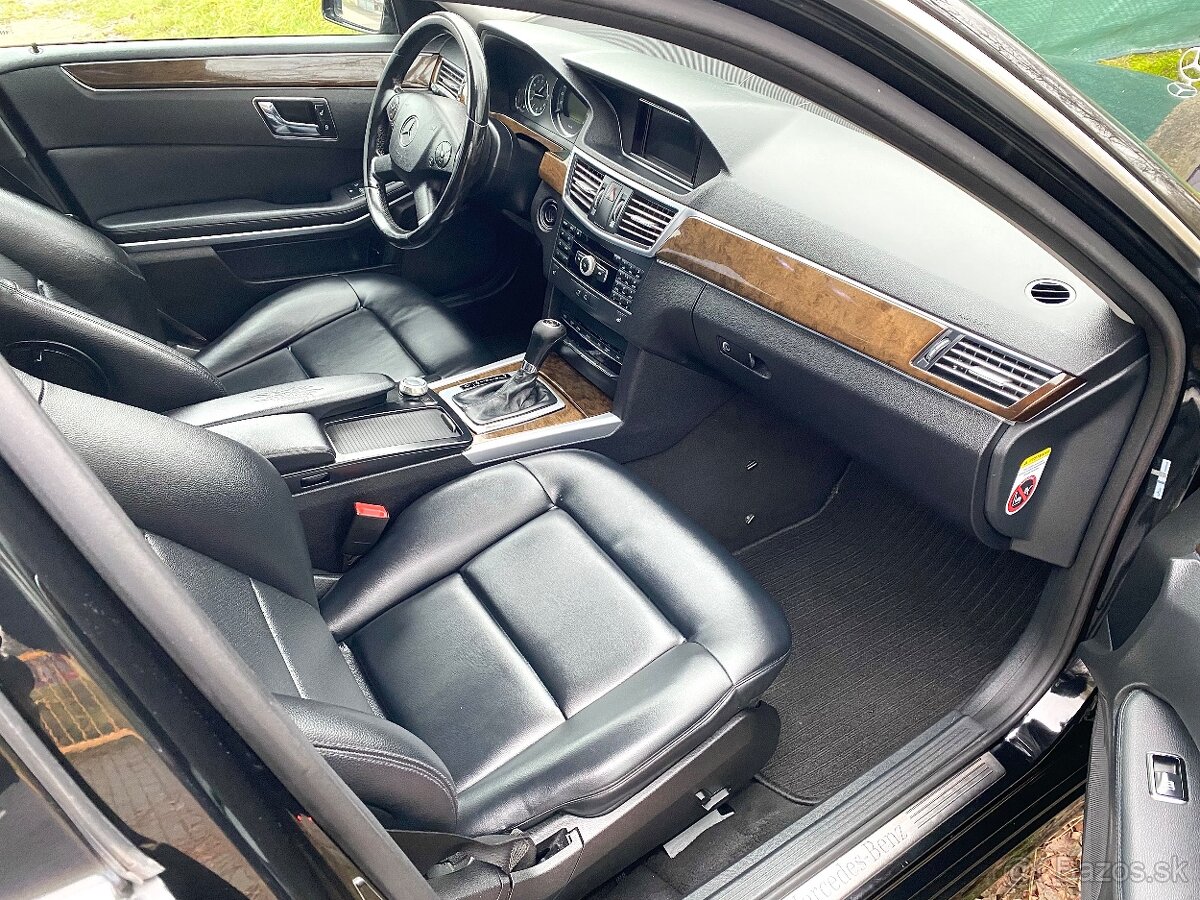 Mercedes E W212 A/T - 7
