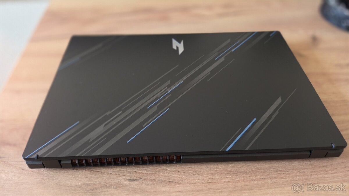 Predám vymením herný notebook Acer Nitro V15 RTX Top - 7