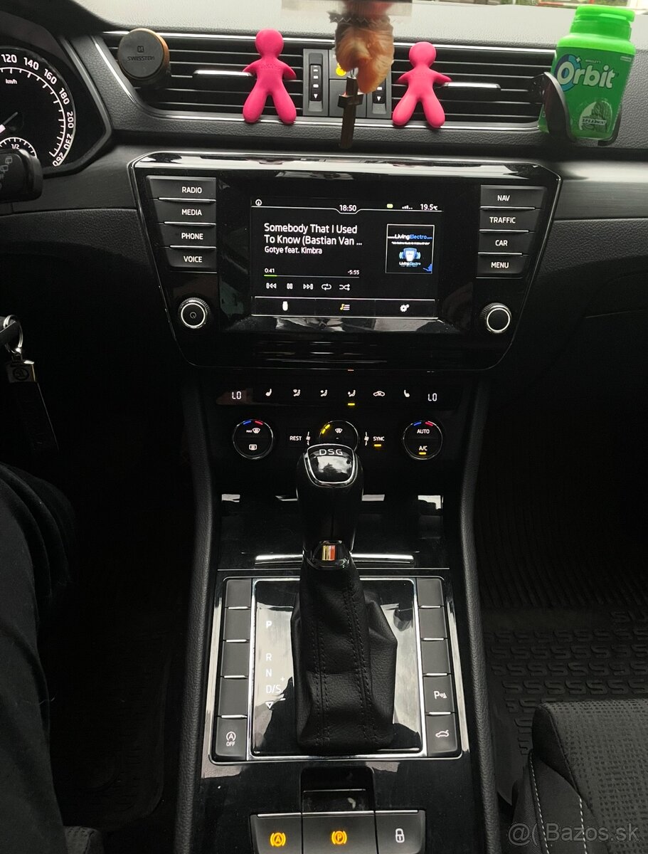 PREDÁM SUPERB 3 2.0 tdi 110kw - 7