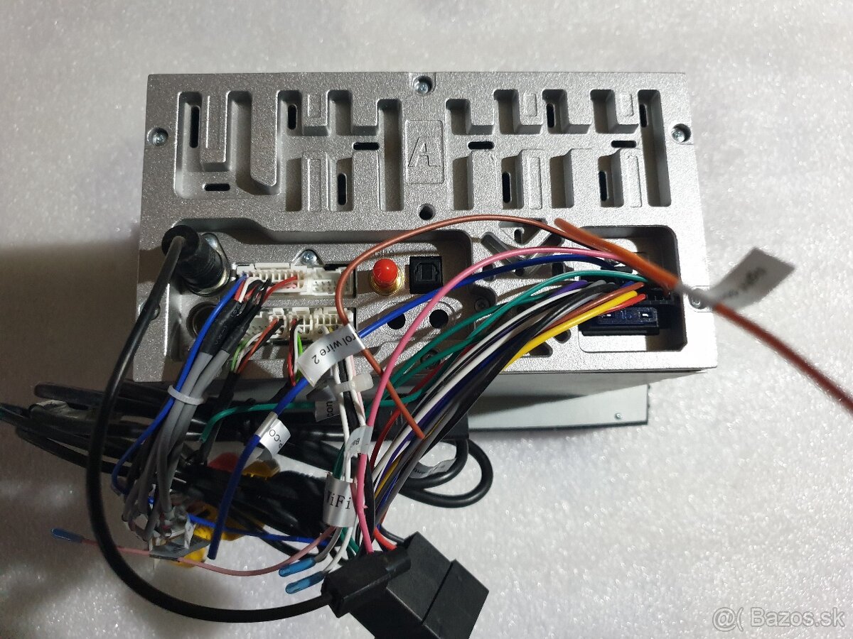 Predam autoradia na Mercedes C ,E,S - 7