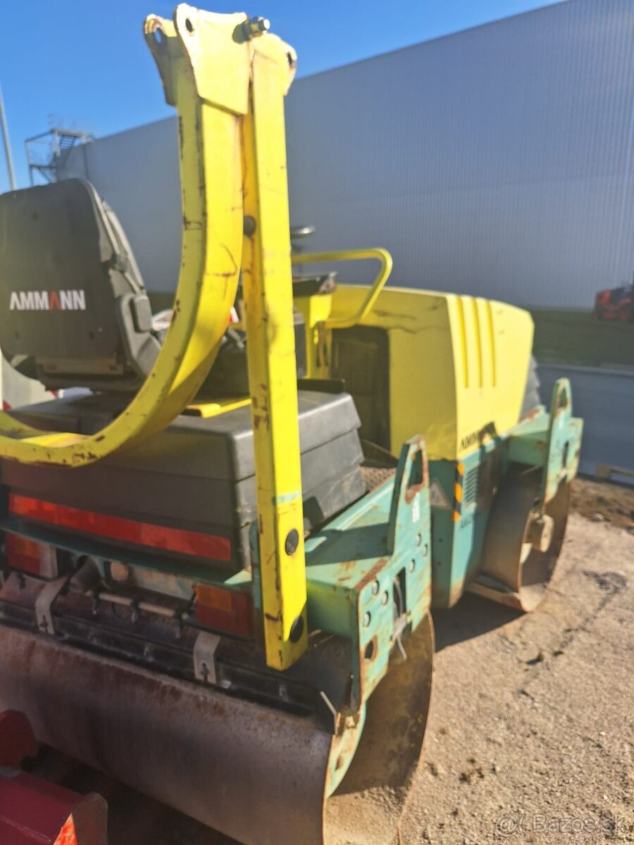 Vibračný cestný valec - 7