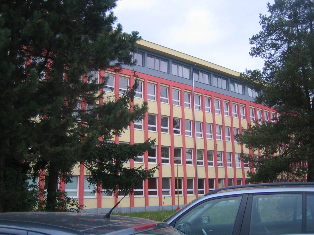 Prenájom kancelárie 18,4 m2 ul. Bytčická - 7